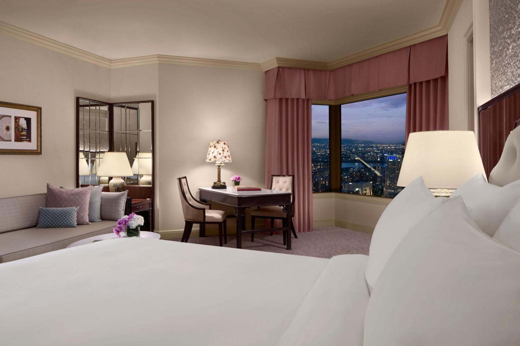 The Ritz-carlton Hotel Ōsaka